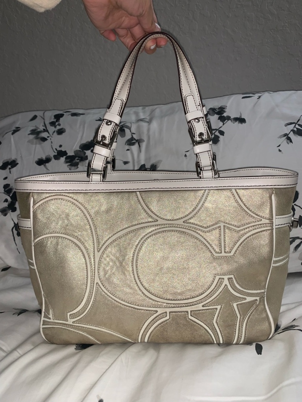 Coach Gallery Signature Tote with White Trim